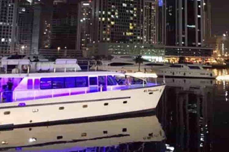 dubai-festival-city-yacht